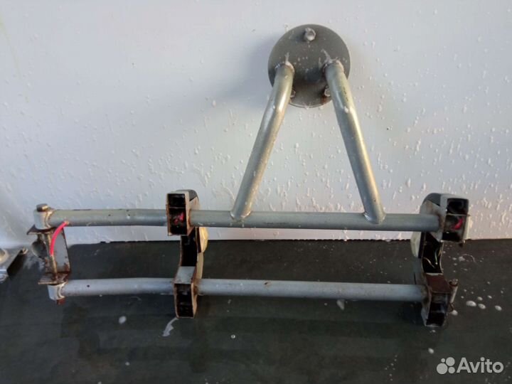 Крепление запасного колеса на ниву