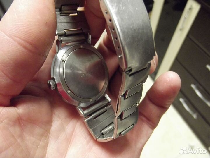 Часы механические 3 шт СССР восток луч 2209