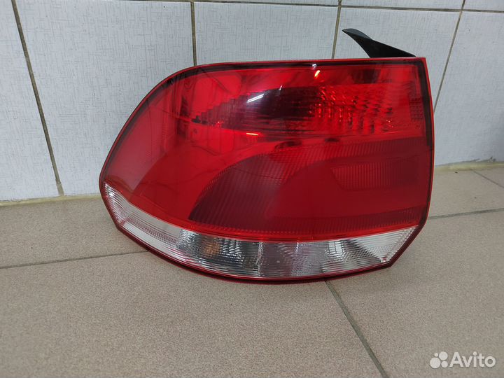 Фонарь задний левый оригинал VW Polo Sedan