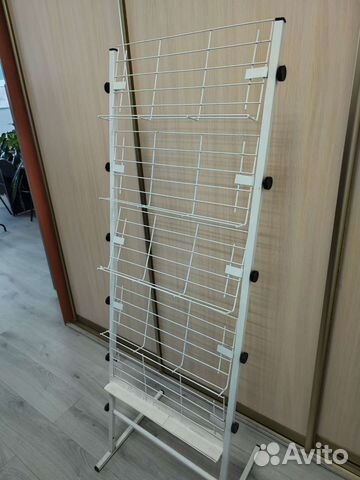 Стойка металлическая под журналы