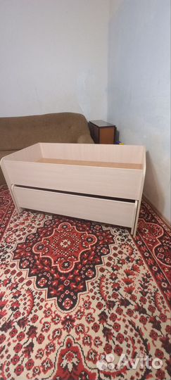 Детская двухярусная выдвижная кровать