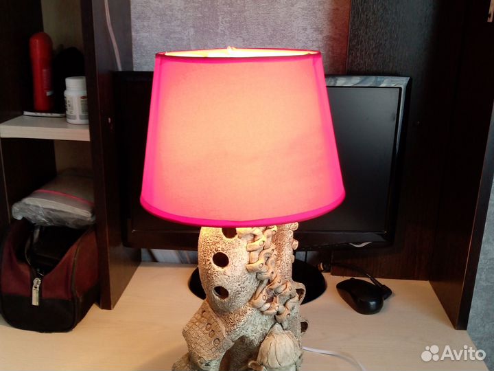 Лампа настольная