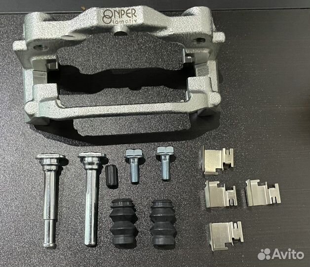 Скоба заднего суппорта / Форд Транзит 115 л.с