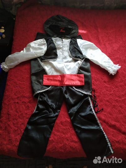 Костюм зорро