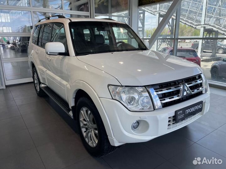 Mitsubishi Pajero 3.2 AT, 2012, 218 318 км