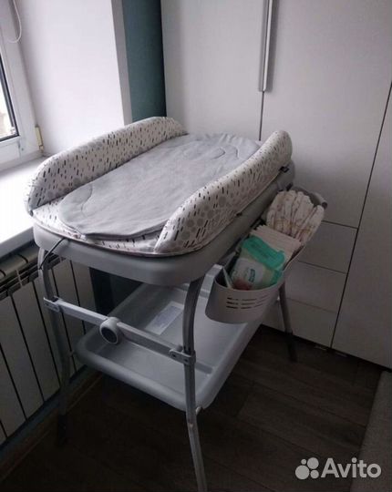 Пеленальный столик с ванночкой chicco