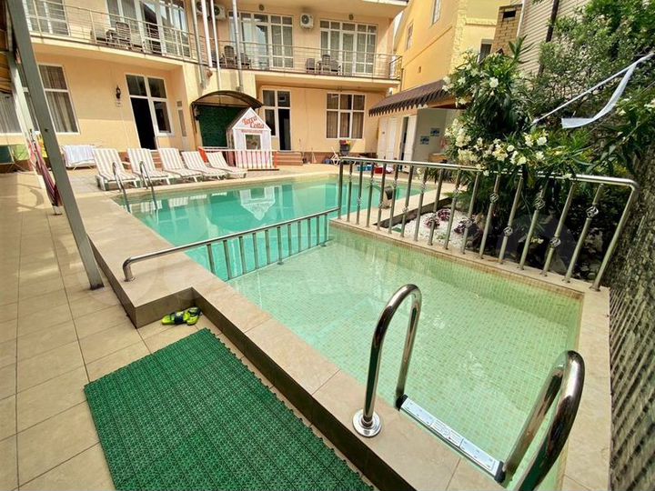 Комната 25 м², 1/4 эт.