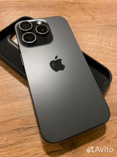 iPhone 15 Pro, 256 ГБ