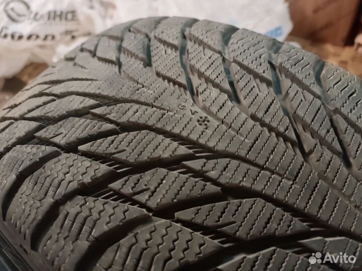 Nokian Tyres Hakkapeliitta R2 225/50 R17 98R