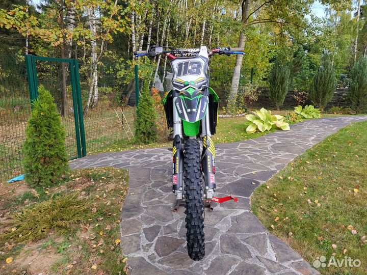 Кроссовый мотоцикл