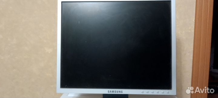 Монитор samsung 740n