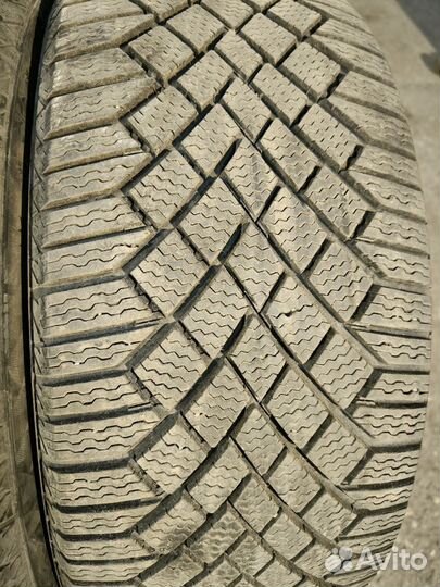 Continental ContiVikingContact 7 255/45 R20 105T