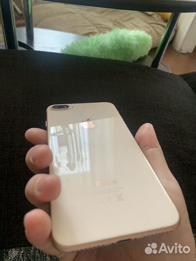 iPhone 8 Plus, 64 ГБ