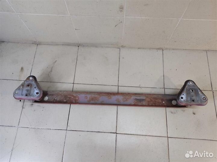 Усилитель бампера заднего Toyota Yaris P90 2010