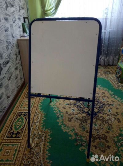Мольберт магнитная доска