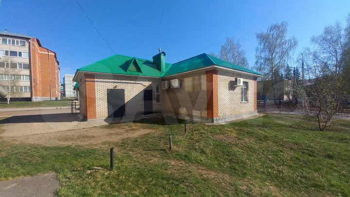 Здание, 100 м²