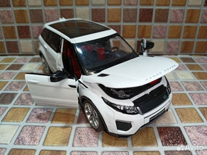 Land Rover 2017 Range Rover Evoque HSE 1:24 18 см
