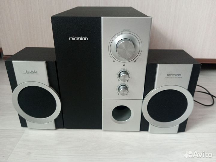 Усилитель звука микролаб м 520 с колонками