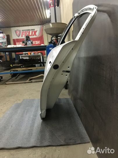 Дверь Мазда6