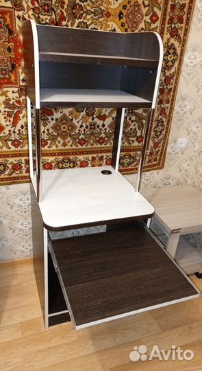 Компьютерный стол