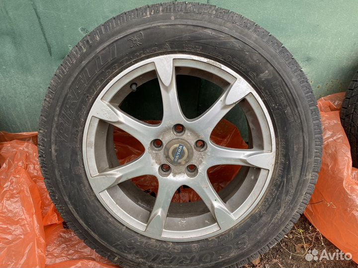 Колеса на Volvo, зимние, комплект