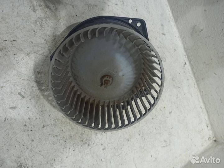 Моторчик печки Митсубиси