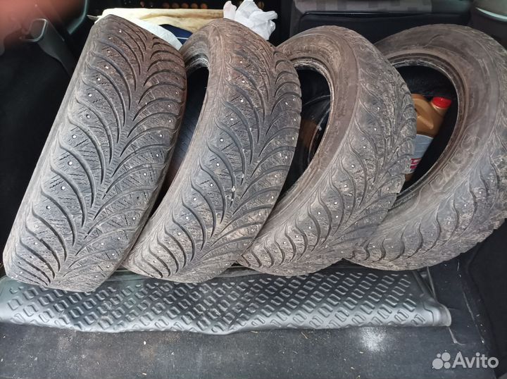 Sava Eskimo Stud 185/60 R15 88T