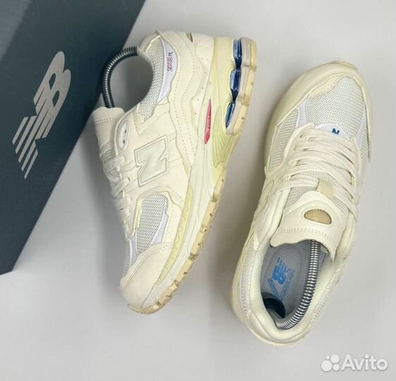 Новые Кроссовки New Balance 2002R Люкс