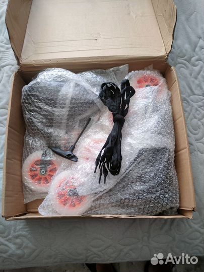 Спортивные беговые роликовые коньки