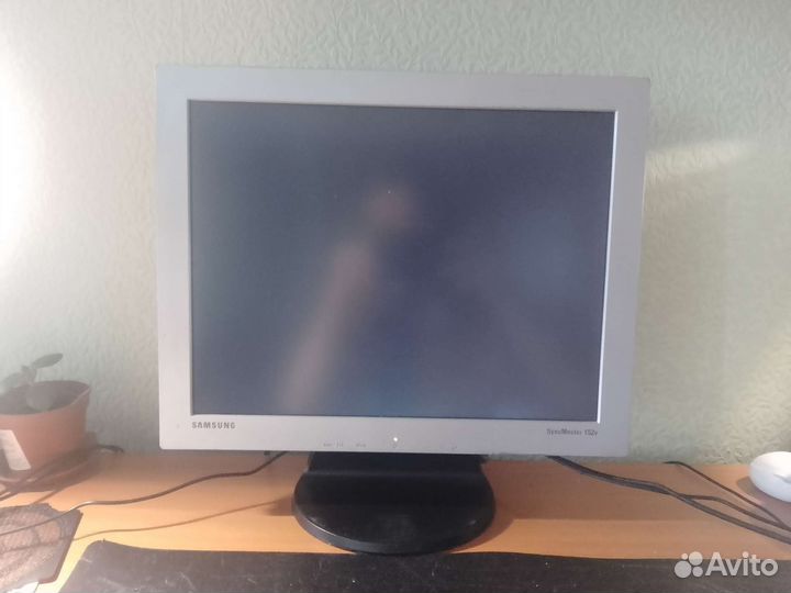 15 Монитор Samsung SyncMaster 152V,1024x768,75 Гц