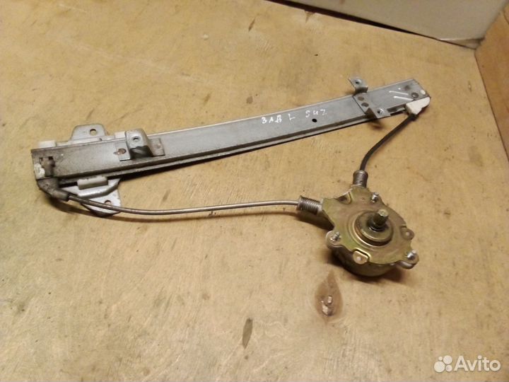 Стеклоподъемник мех. Задний левый Suzuki Wagon R