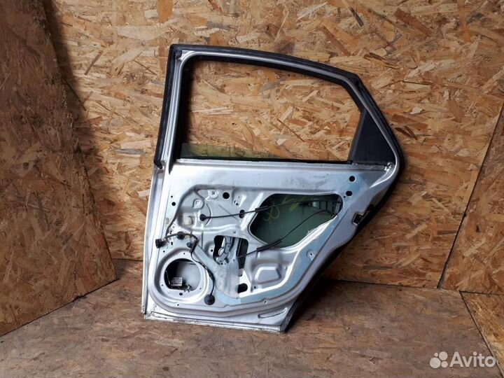 Дверь задняя правая Opel Vectra C 2002-2008