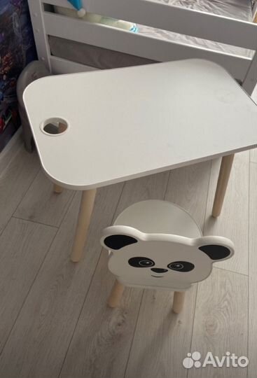Детский стол и стул новый