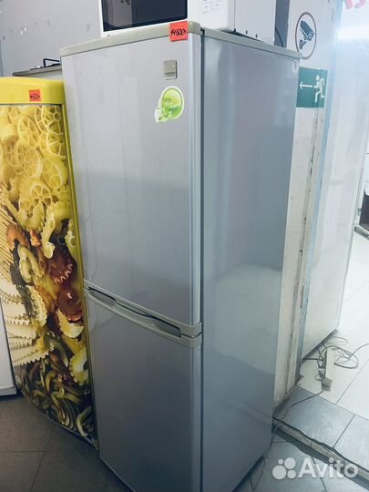 Холодильник Daewoo с большой морозилкой