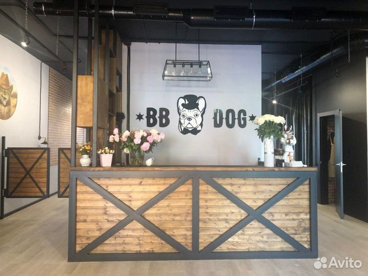 Ресепшен лофт, стойка администратора