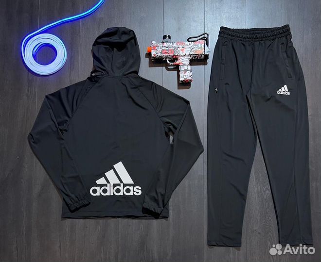 Спортивные костюмы Adidas