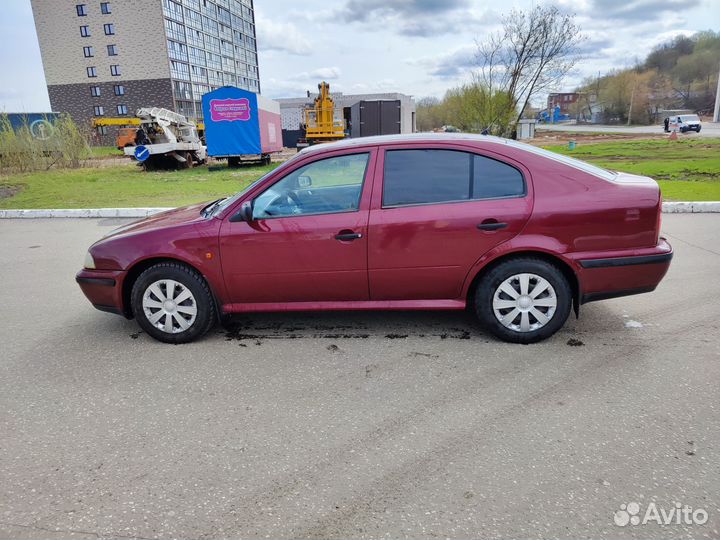 Skoda Octavia 1.6 МТ, 1998, 239 596 км