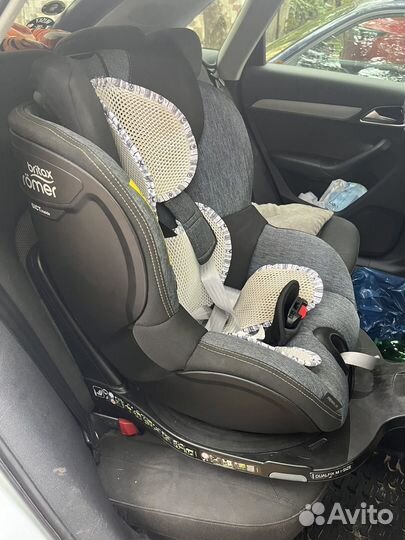 Britax romer dualfix m i size