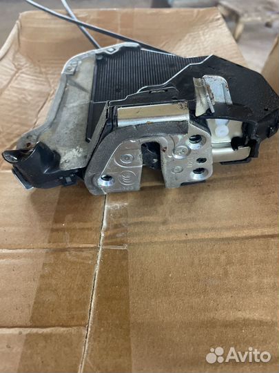 Замок дверной toyota rav 4 2008 год