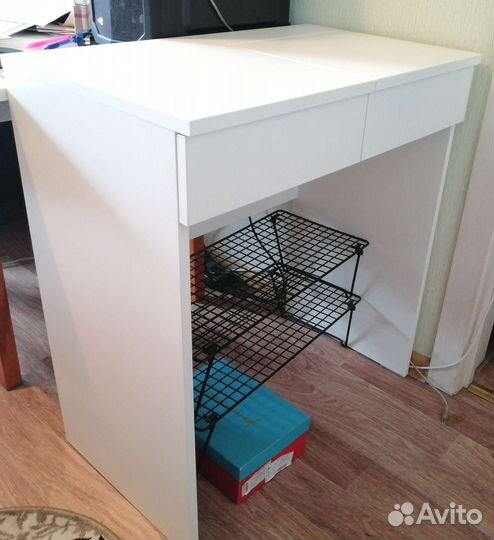 Туалетный столик с зеркалом Икея