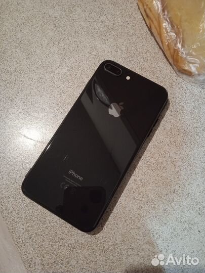 iPhone 8 Plus, 64 ГБ