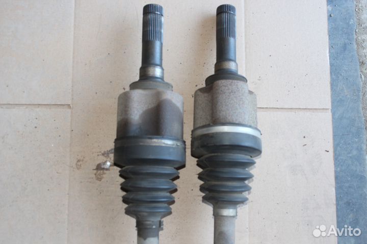 Задние привода на Lincoln Navigator 2 2003г