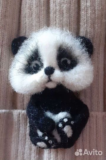 Панда брошь