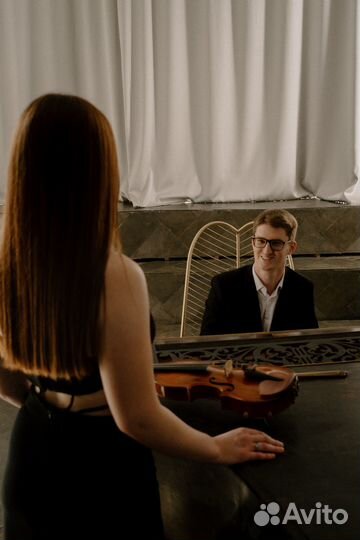 Живая музыка на мероприятие праздник свадьба