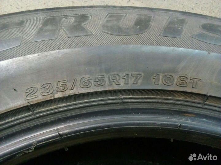 Bridgestone Blizzak DM-V1 235/65 R17