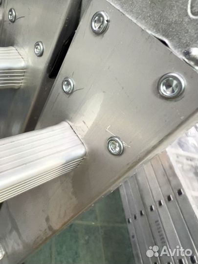 Алюминиевая лестница трансформер стремянка