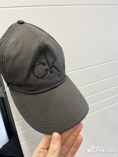 На доставке Мужская одежда tommy