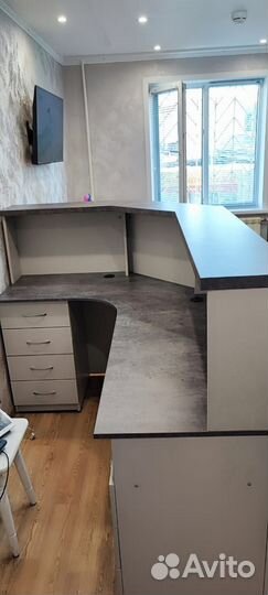 Ресепшн стойка администратора