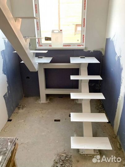 Лестничные перила кованные с монтажем