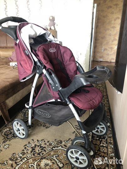 Прогулочная коляска